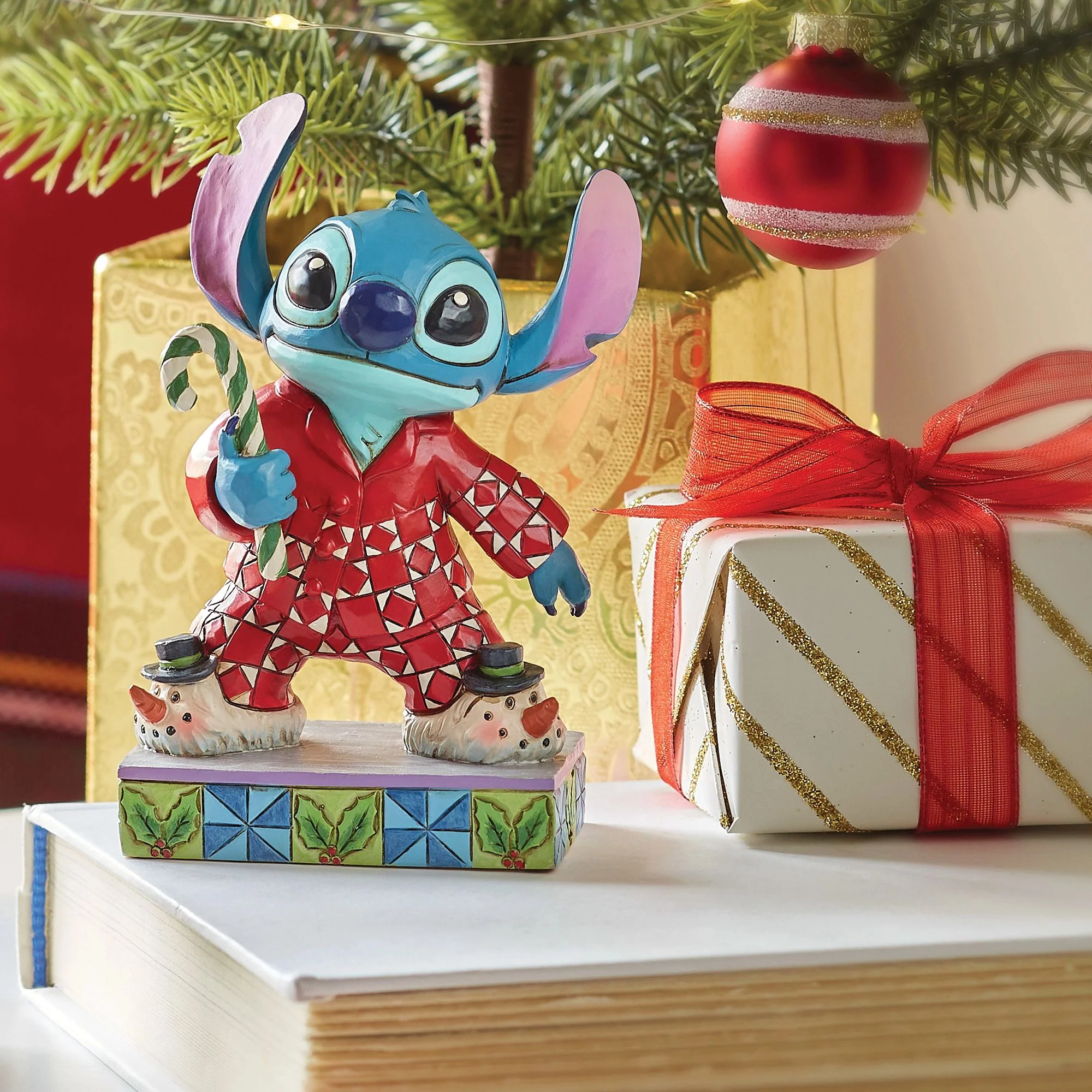 Christmas Morning (Christmas PJs Stitch Figurine) - Disney Traditions by Jim Shore - Image 2