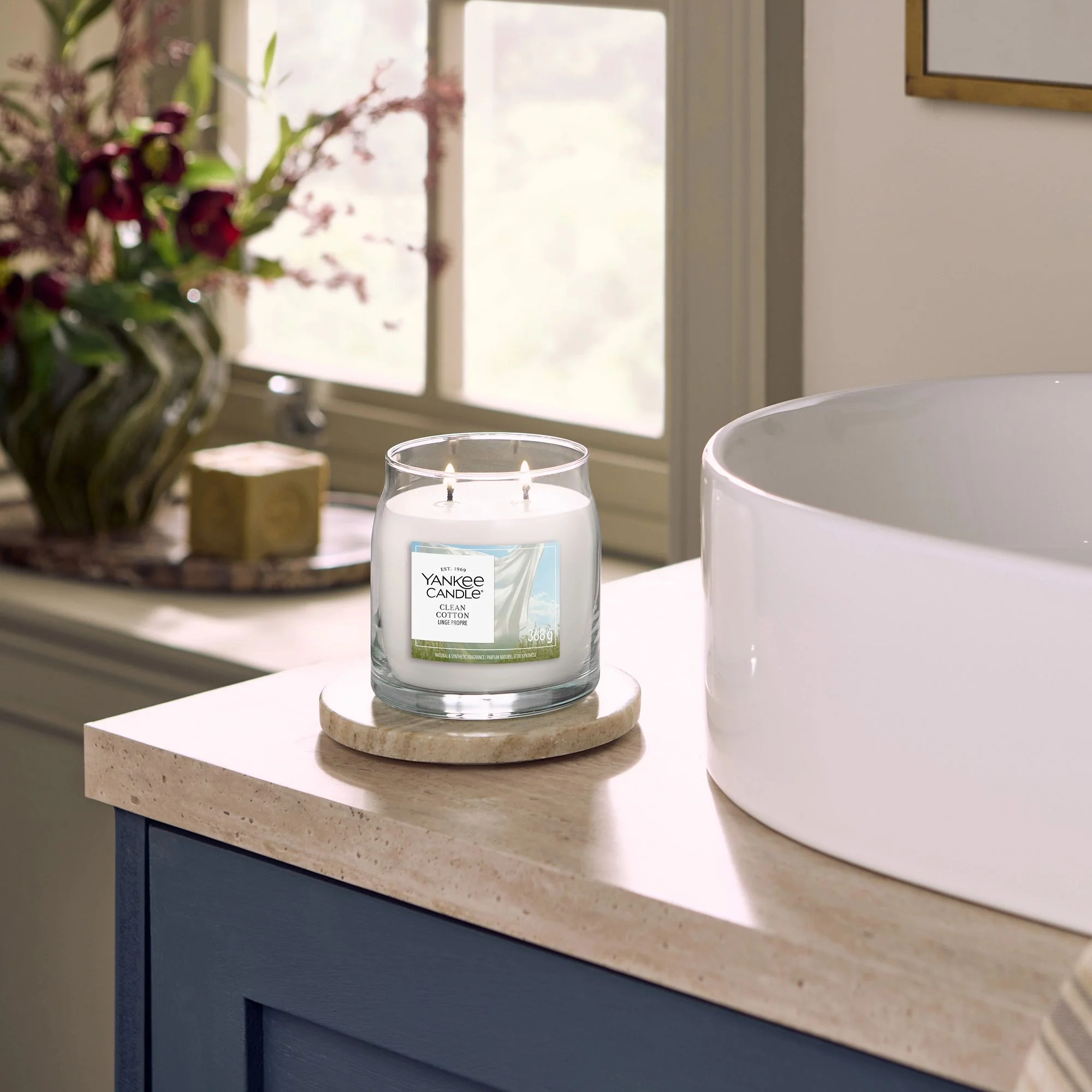Clean Cotton Signature Medium Jar by Yankee Candle - Image 3