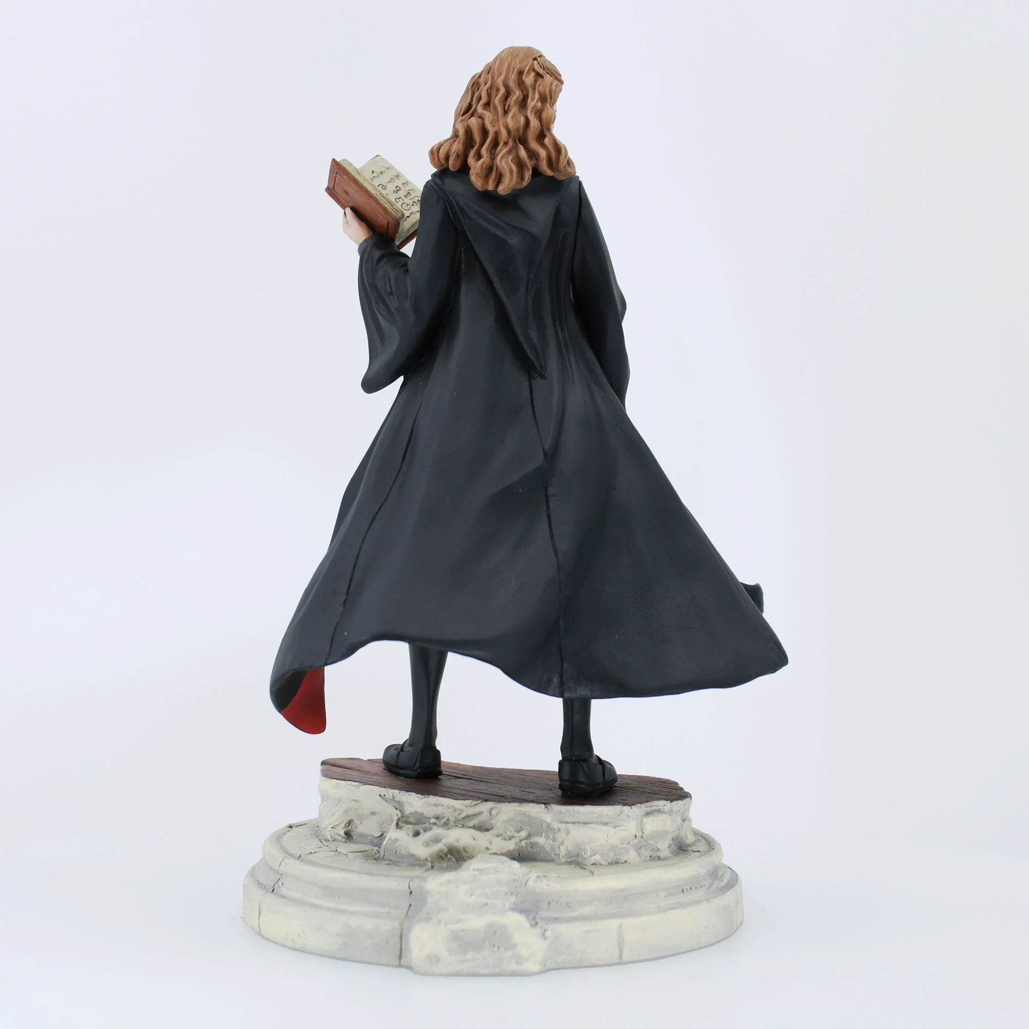 Hermione Granger Sixth Year Figurine - Image 3
